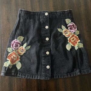 Topshop Moto Black Denim Embroidered Floral Flowers Button Down Mini Skirt